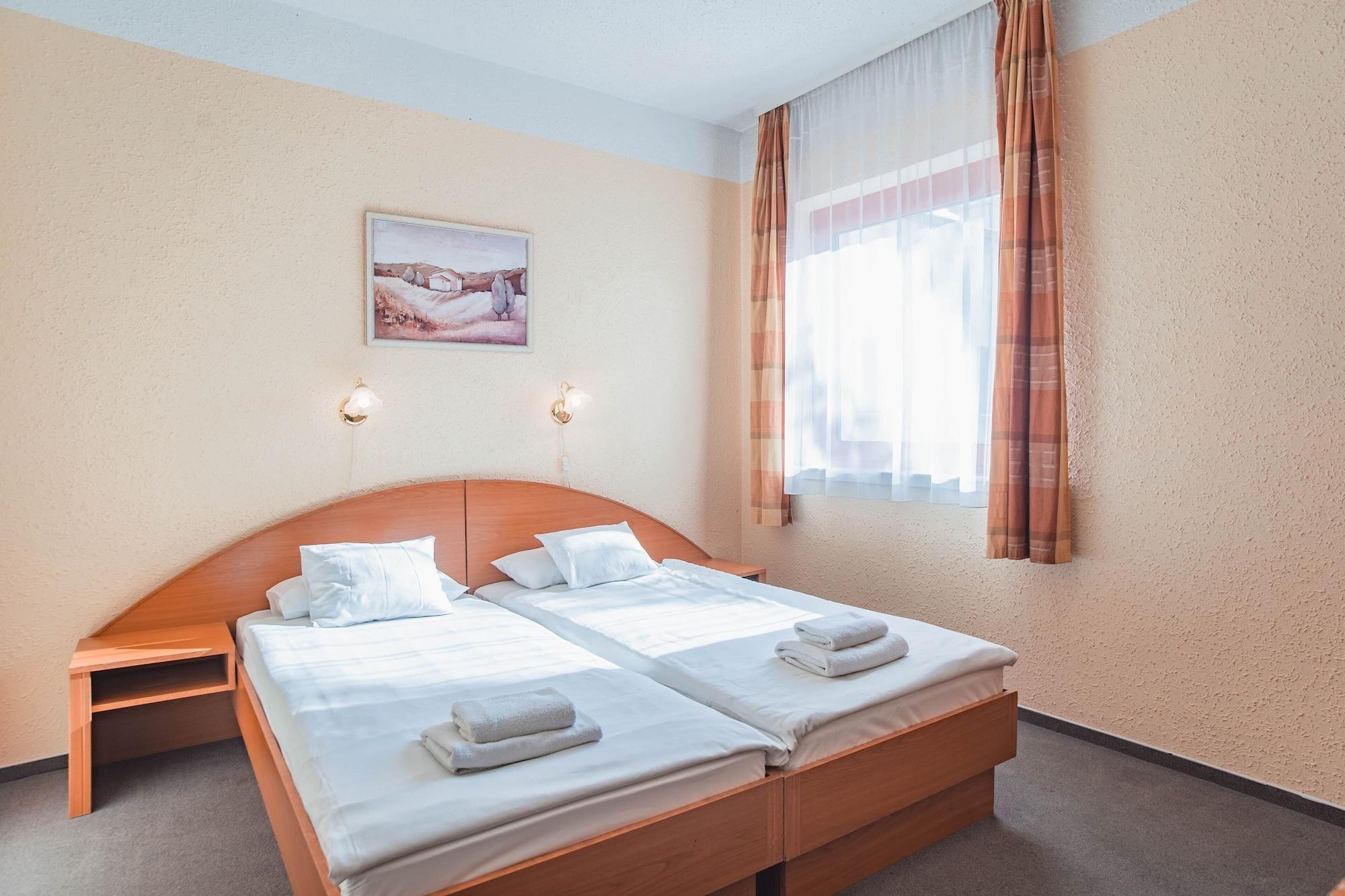 Homoky Hotels Bestline Hotel Budapest Exterior photo